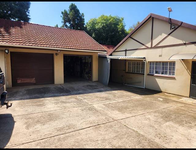 4 BEDROOM HOUSE FOR SALE IN MURRAYFIELD